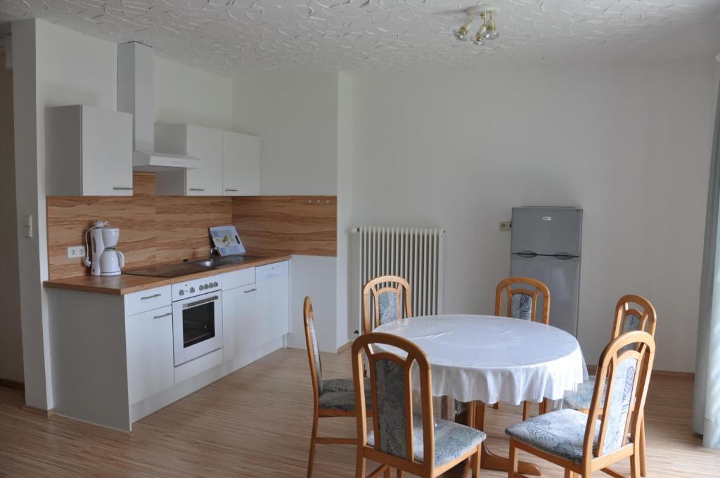 Ferienwohnungen Familie Jarnig Inge Görtschach Chambre photo