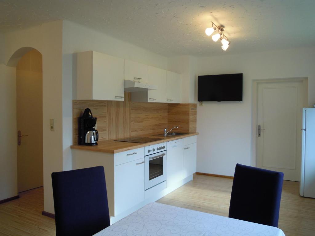 Ferienwohnungen Familie Jarnig Inge Görtschach Chambre photo
